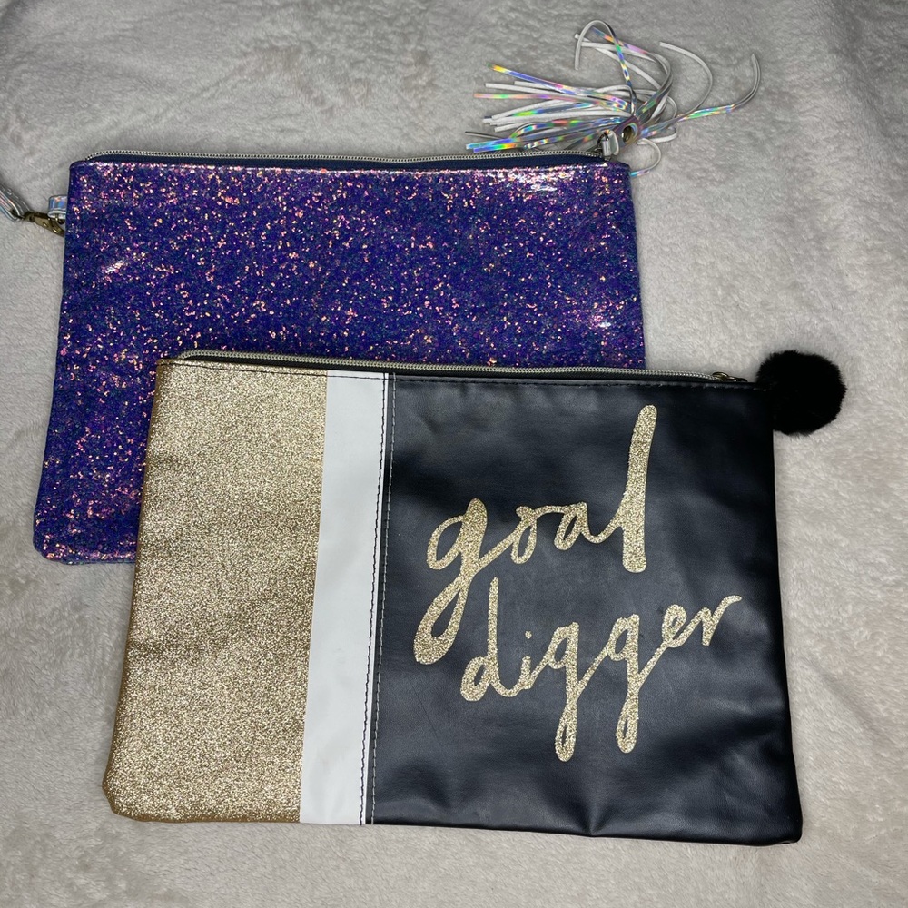 POUCHES